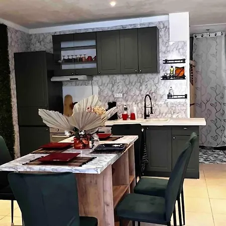 Апартаменты Loft Cosy Chic, Pres Des Grands Buffets