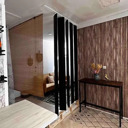 Apartment Loft Cosy Chic, Pres Des Grands Buffets